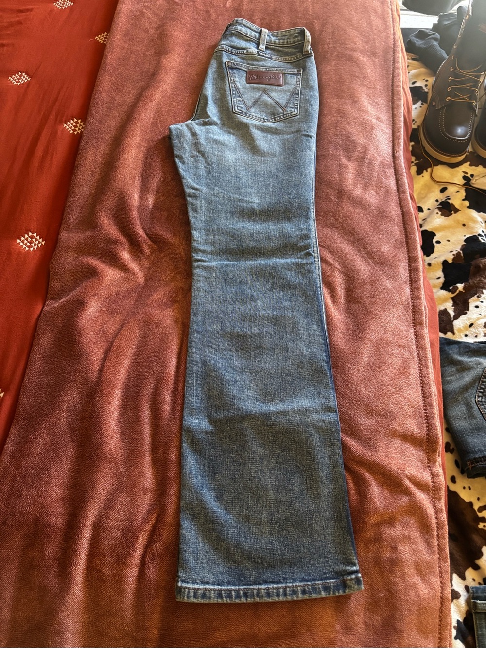 Wrangler Retro Light Blue Denim Jeans with Contrast Stitching